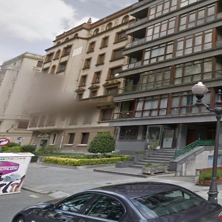 Cv33 Ostatua Hotel Bilbao Eksteriør billede