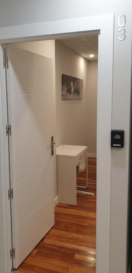 Cv33 Ostatua Hotel Bilbao Eksteriør billede