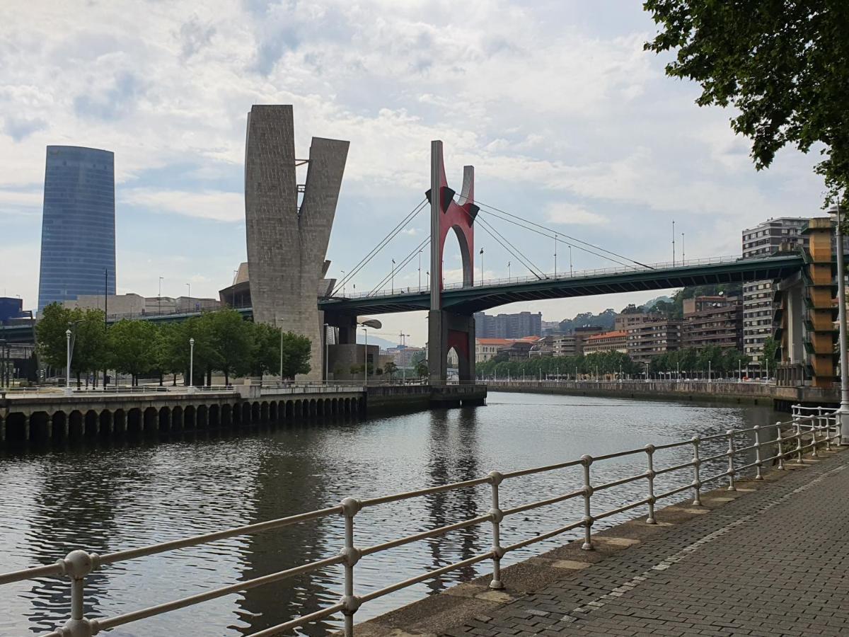Cv33 Ostatua Hotel Bilbao Eksteriør billede