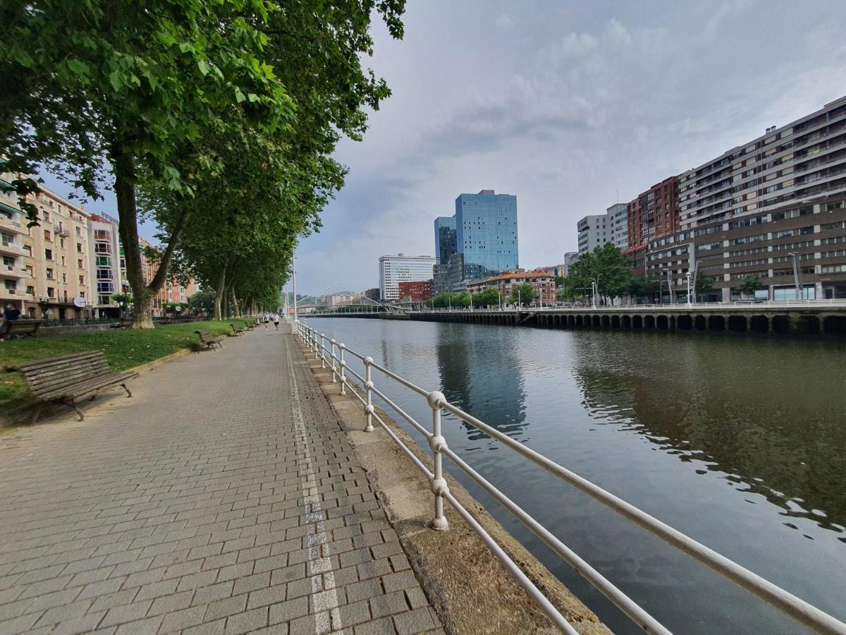 Cv33 Ostatua Hotel Bilbao Eksteriør billede
